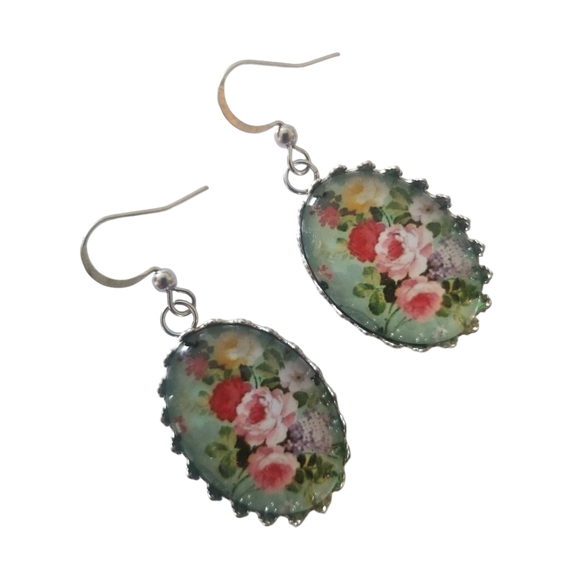 Handcrafted Oval Floral Earrings - Picture 2 of 4